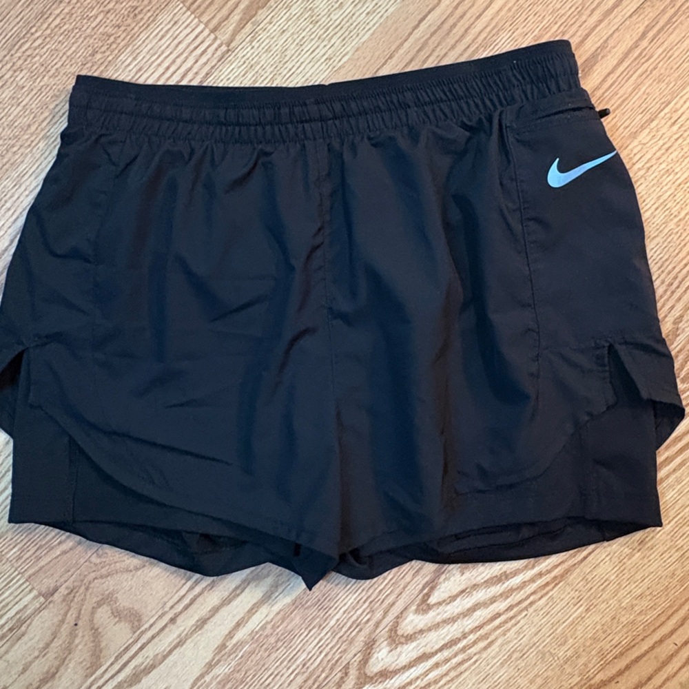 Nike Dri Fit Running Black Athletic Shorts with White Swoosh SZ Medium Lose Fit